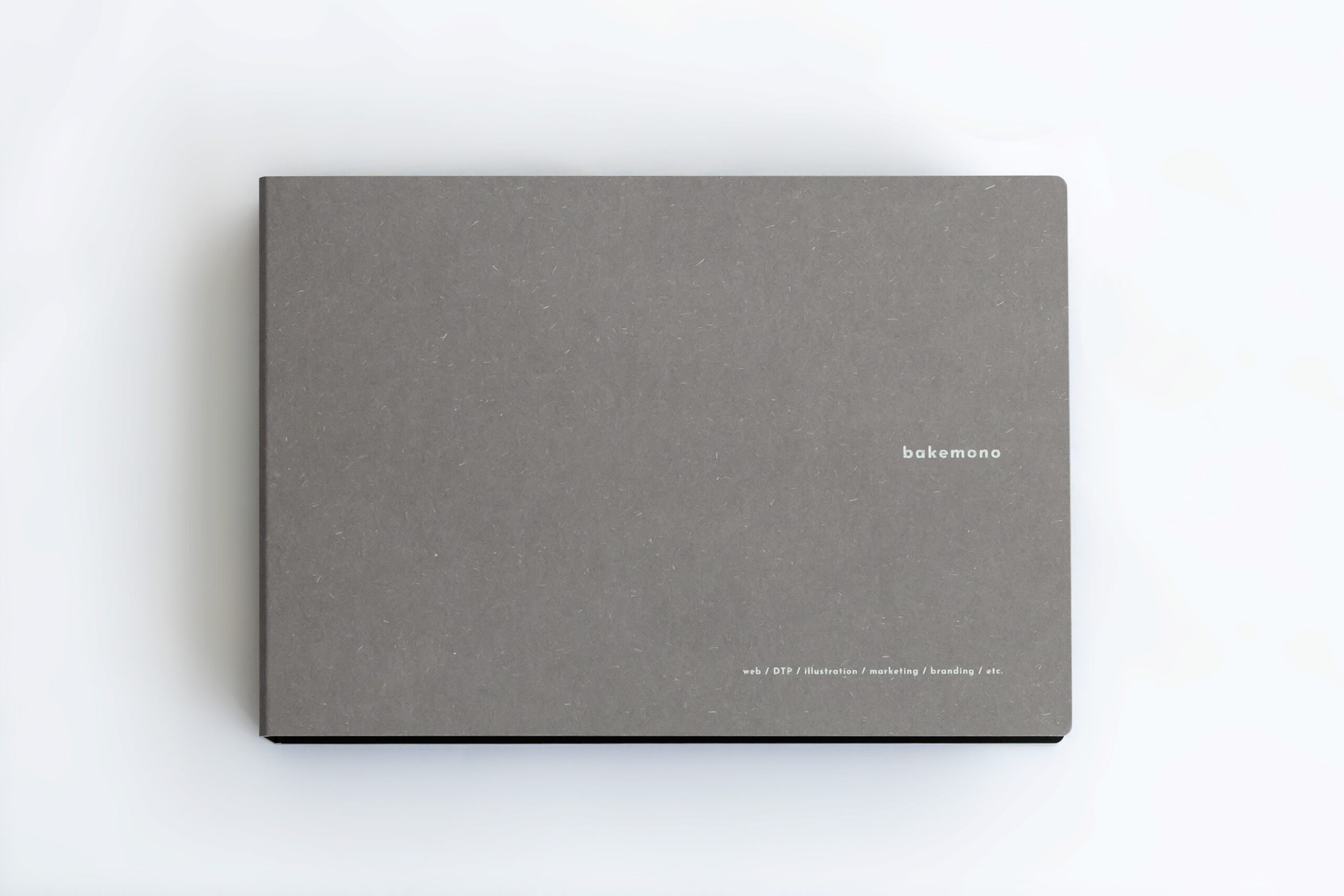 制作実績集用のオリジナルバインダーを制作しました。